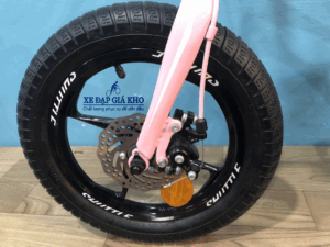 Lốp xe được làm bằng cao su