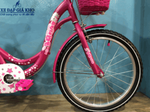 Lốp xe được làm bằng Cao Su