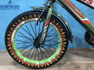 Lốp xe làm bằng Cao Su