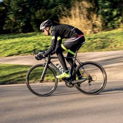 Bị Đau Dạ Dày Có Nên Đạp Xe Đạp Thể Thao Không?