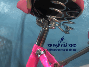 Khung xe được làm từ chất liệu Thép