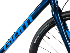 chi tiec xe dap the thap giant escape 2 2020