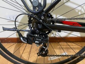 chi tiec xe dap the thao giant escape 3 city 2021