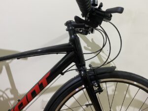 chi tiec xe dap the thao giant escape 3 city 2021