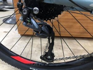 chi tiec xe dap the thao giant atx 830 2021