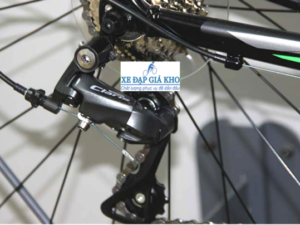 chi tiet xe dap dua giant scr 2