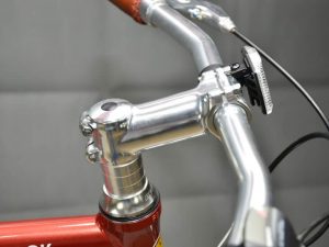 Xe-Dap-TOURING-700c-Khung-Nhom-LIFE-R9-ghi-dong