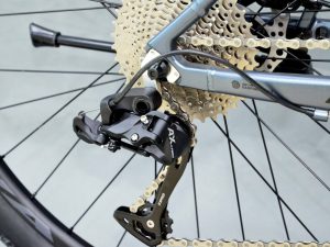 Xe-dap-dia-hinh-27.5-Inch-Khung-Nhom-FOREVER-FM042-lip