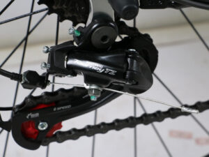 Xe-dap-touring-california-r1000-den-gat-lip