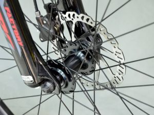 xe-dap-dia-hinh-promaster-keras-nan-hoa-mau-xam-1536x1017