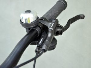 xe-dap-dia-hinh-promaster-keras-tay-thang-mau-xam